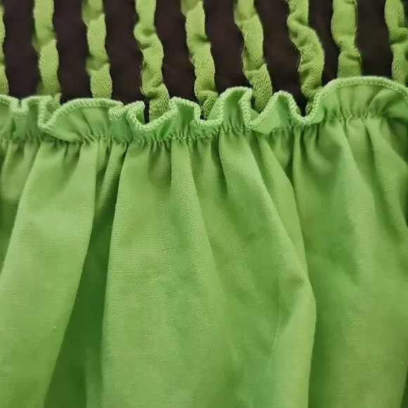 Green Ruffled Women's Top - Picture 14 of 16